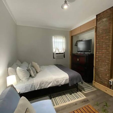 Studio Apt W Garden Kingston Kültér fotó