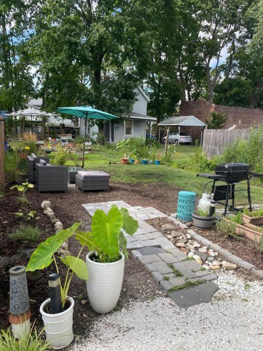 Studio Apt W Garden Kingston Kültér fotó